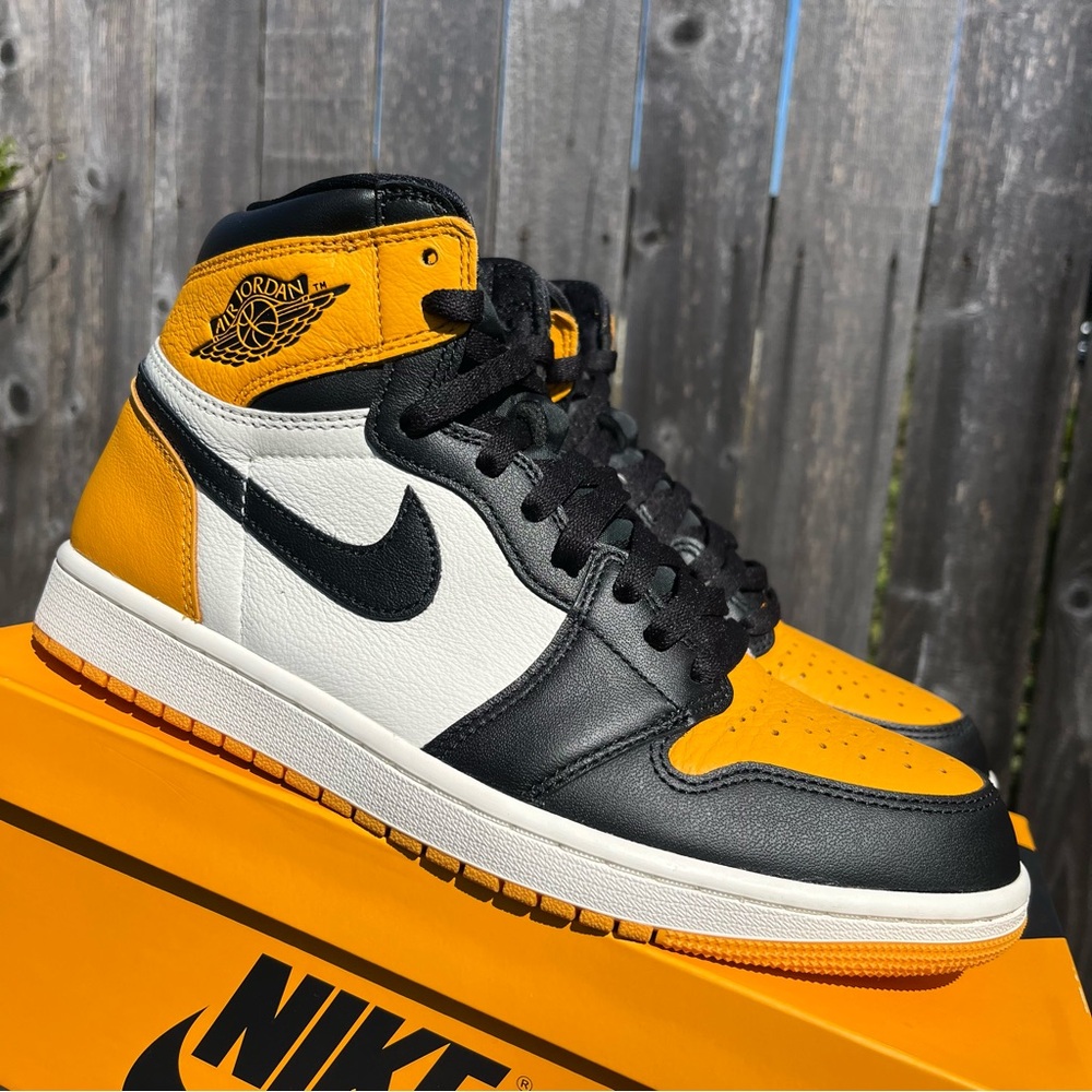 Nike air Jordan 1 Taxi size 9.5 Men